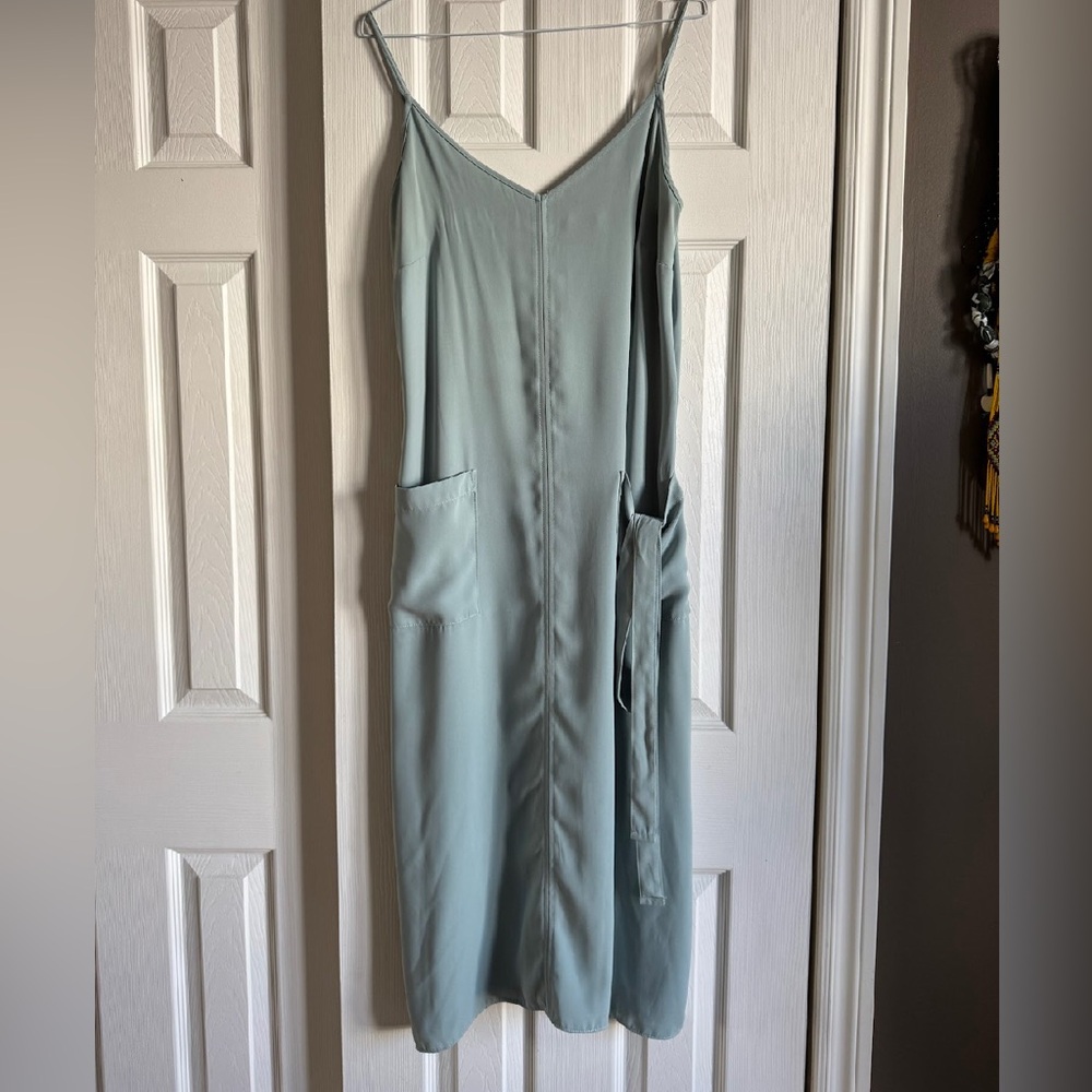 Elegant Sage Green Midi Dress from Winner’s with pockets